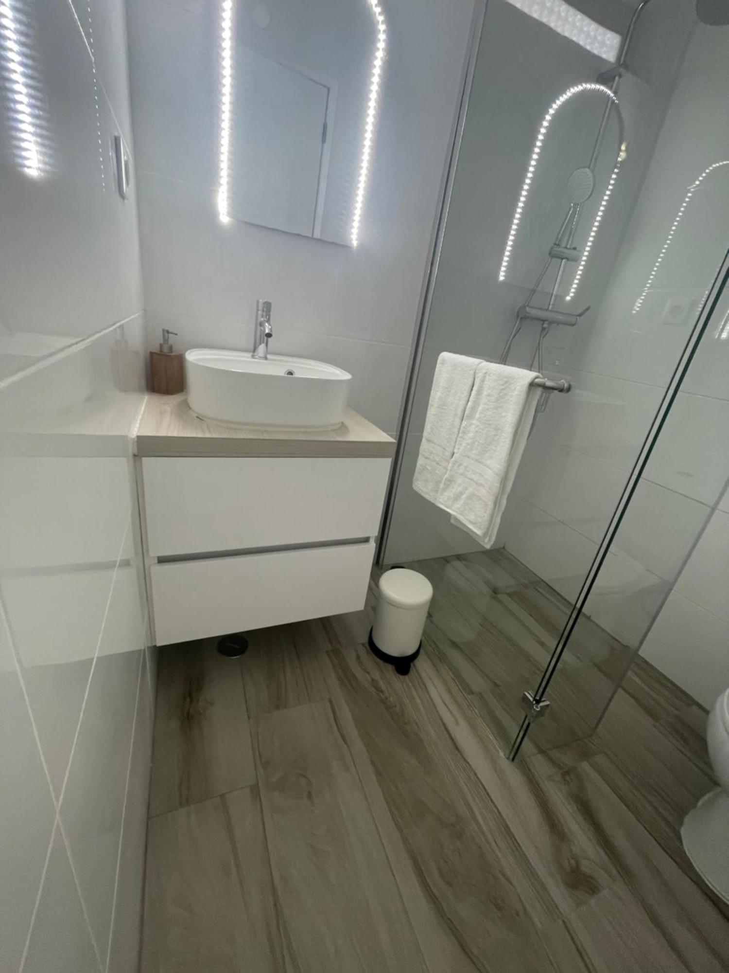 New! Apartment 50 Meters From The Beach カルヴォエイロ エクステリア 写真
